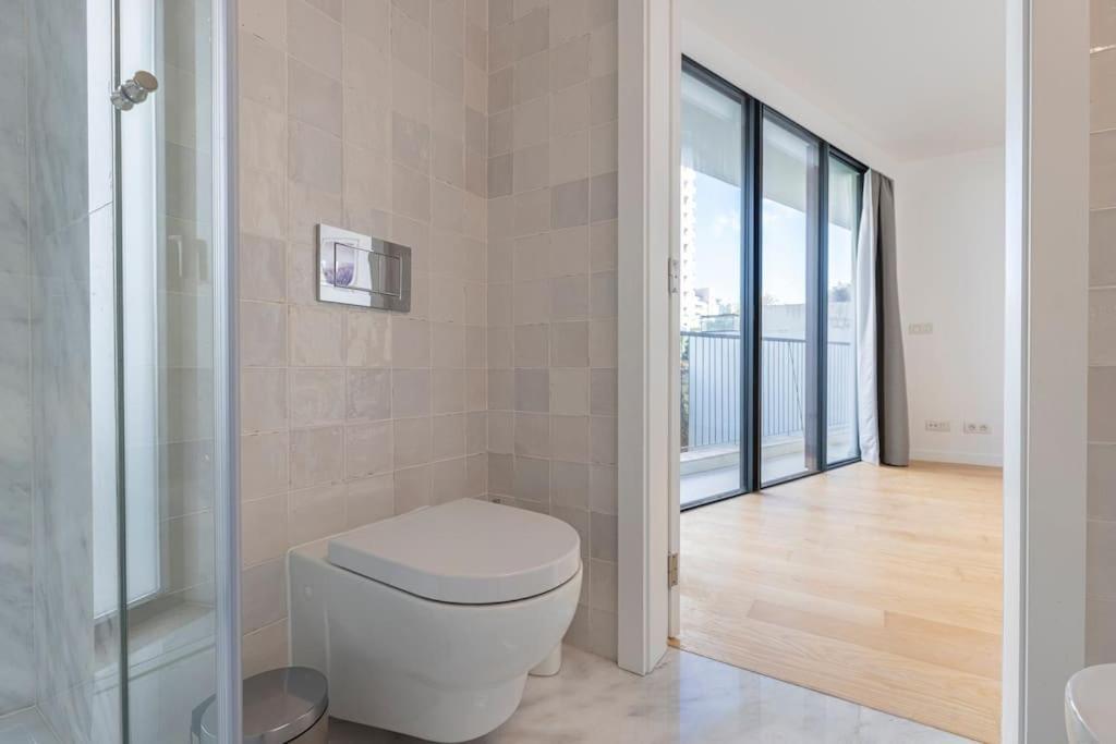 Campolide Lovely 2 Bedroom By Innkeeper Lisbon Bagian luar foto