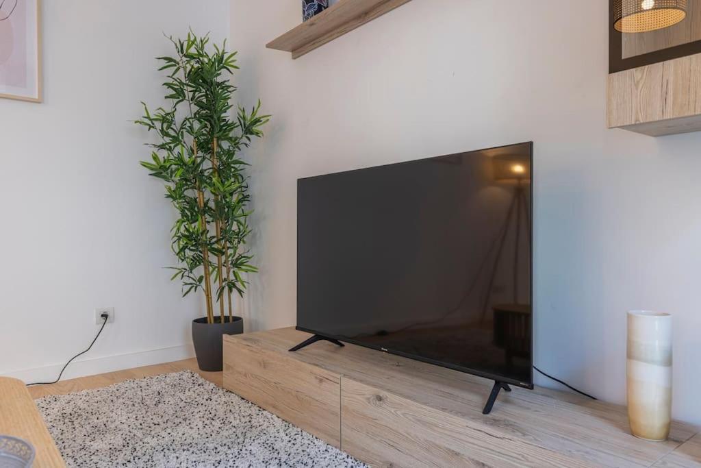 Campolide Lovely 2 Bedroom By Innkeeper Lisbon Bagian luar foto